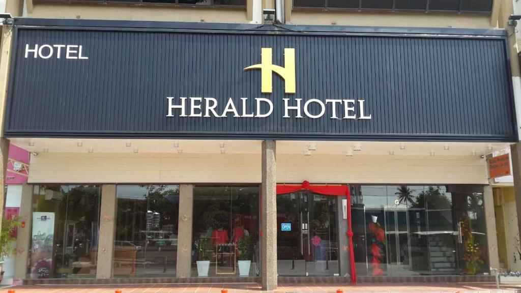 Herald Hotel ملقا المظهر الخارجي الصورة
