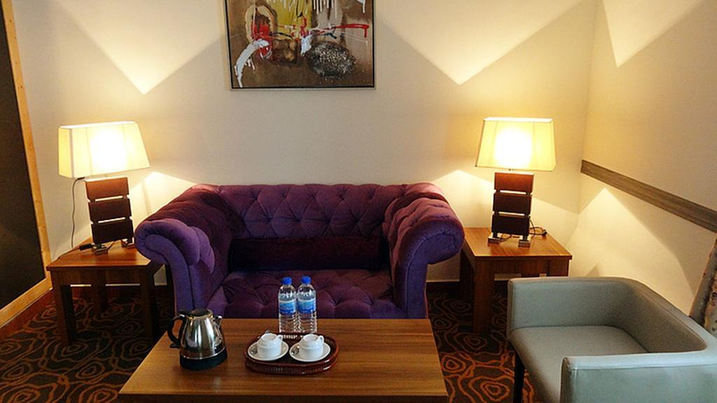 Herald Hotel ملقا المظهر الخارجي الصورة